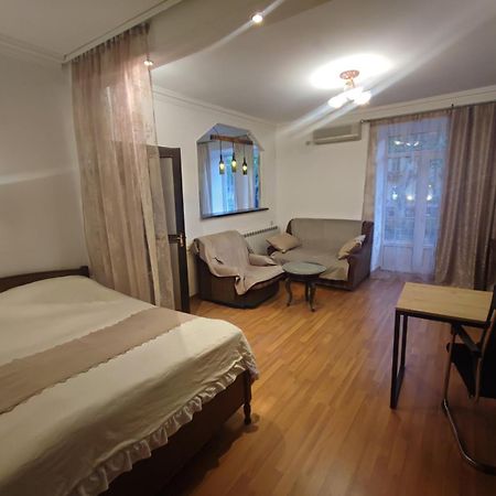 Apartments On Sayat-Nova 14 Erevan Exterior foto